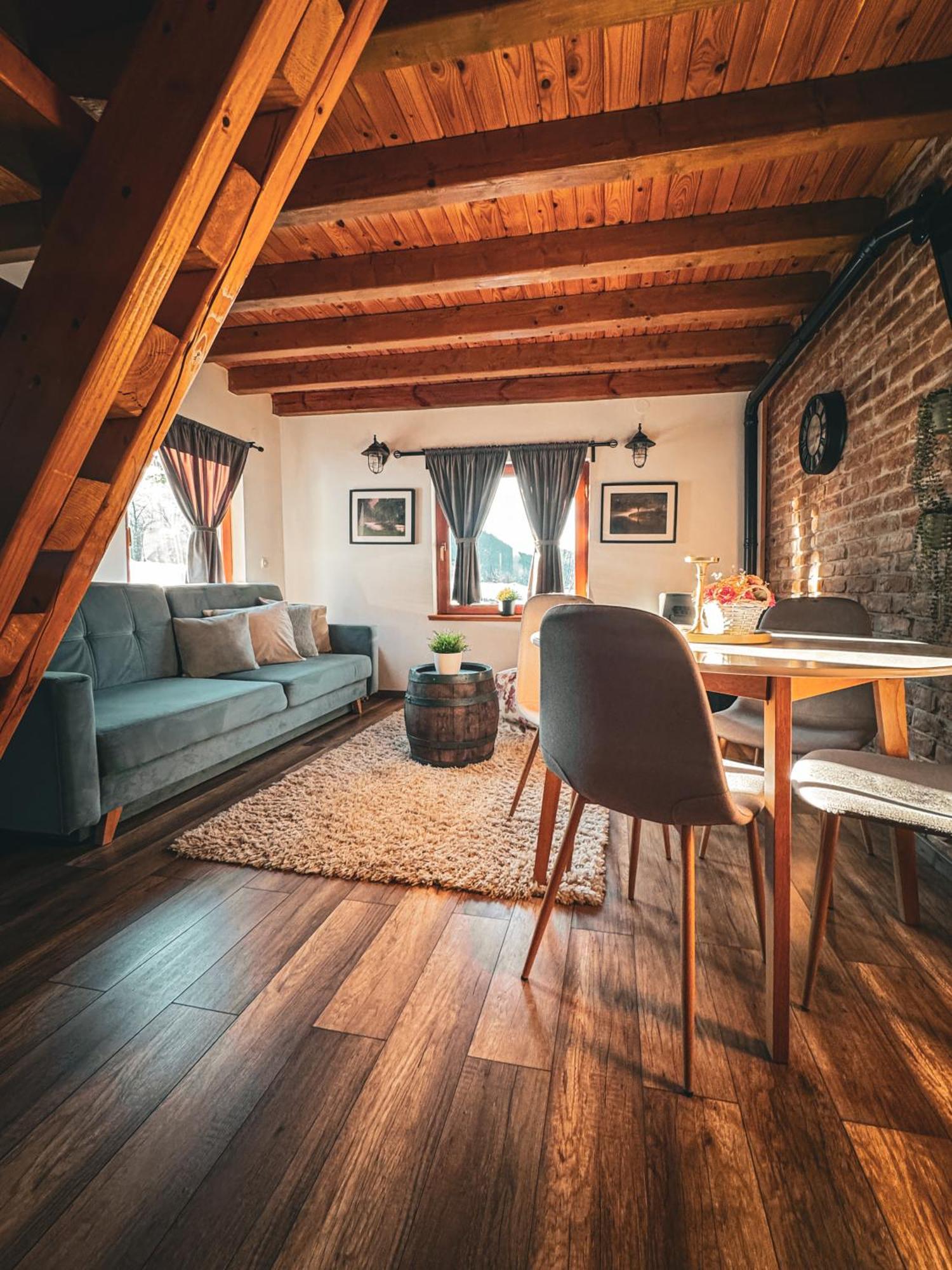 Woodenhouse With Two Apartments Otočac Eksteriør billede