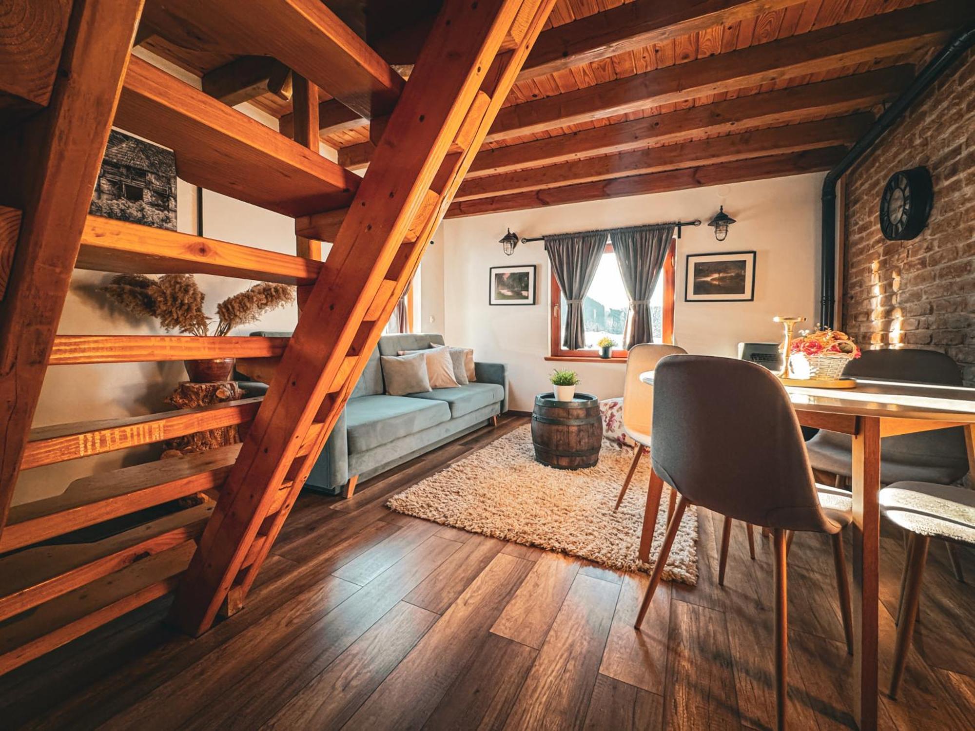 Woodenhouse With Two Apartments Otočac Eksteriør billede